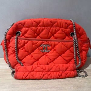 シャネル バブルキルト チェーンショルダーバッグ レッド ナイロン シルバー金具 12番