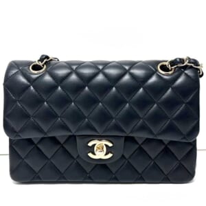 シャネル マトラッセ23 チェーンショルダーバッグ ブラック ラムスキン ゴールド金具 A01113
