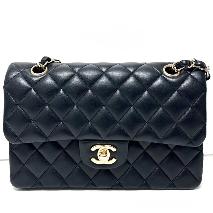 シャネル マトラッセ23 チェーンショルダーバッグ ブラック ラムスキン ゴールド金具 A01113