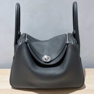エルメス リンディ26 黒 トリヨンクレマンス シルバー金具 W刻印