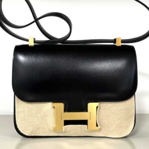 エルメス コンスタンス3 ミロワール 24 黒 ボックスカーフ ゴールド金具