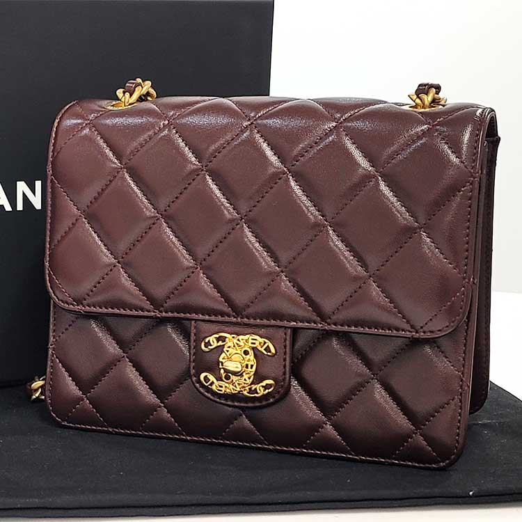 シャネル マトラッセ シングルフラップ チェーンショルダーバッグ ミニ ボルドー ラムスキン アンティークゴールド金具 AS4056