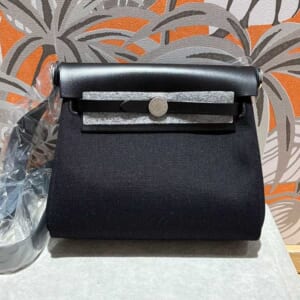 エルメス エールバッグ・ジップミニ 黒 トワルミリタリー/ヴァッシュハンター K刻印