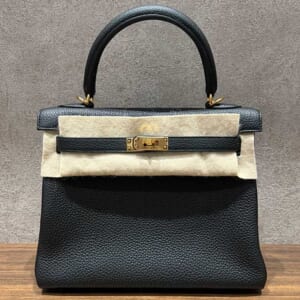 エルメス ケリー25 黒 トゴ ゴールド金具 W刻印