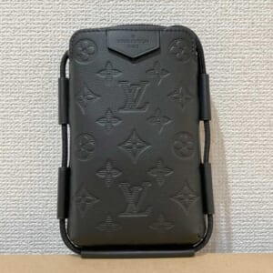 ルイ・ヴィトン モノグラム・シャドウ レースアップ・ポーチ ノワール ブラック金具 M12601