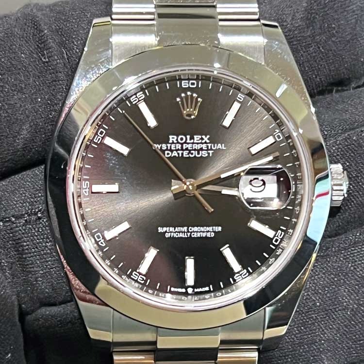 ロレックス デイトジャスト 41mm ブラック文字盤 SS 126300