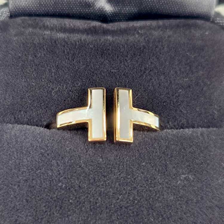 ティファニー Tワイヤー リング