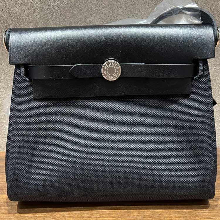 エルメス エールバッグ・ジップミニ 黒 トワルアッシュ/ヴァッシュハンター シルバー金具 G刻印