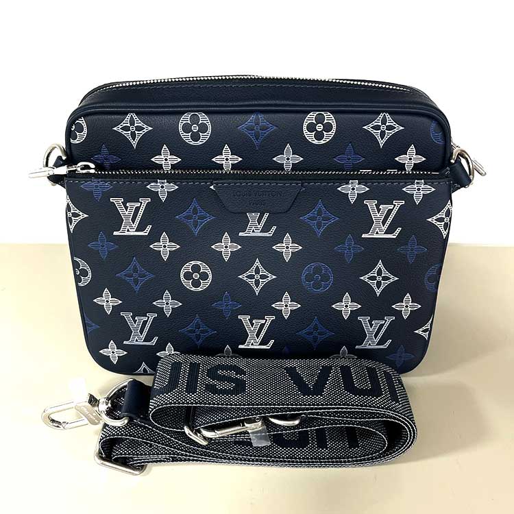 ルイ・ヴィトン モノグラム・シャドウ トリオ・メッセンジャー ネイビーブルー シルバー金具 M28618