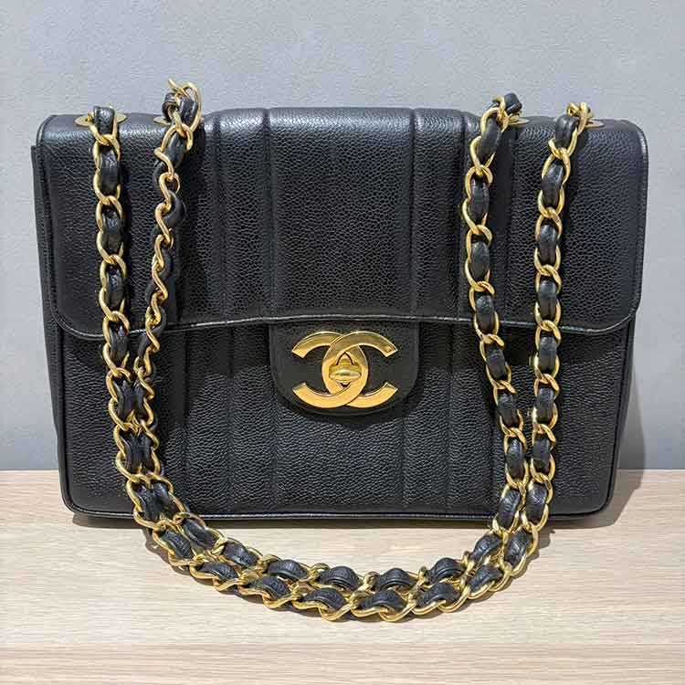 シャネル マドモアゼル チェーンショルダーバッグ 黒 キャビアスキン ゴールド金具 2番
