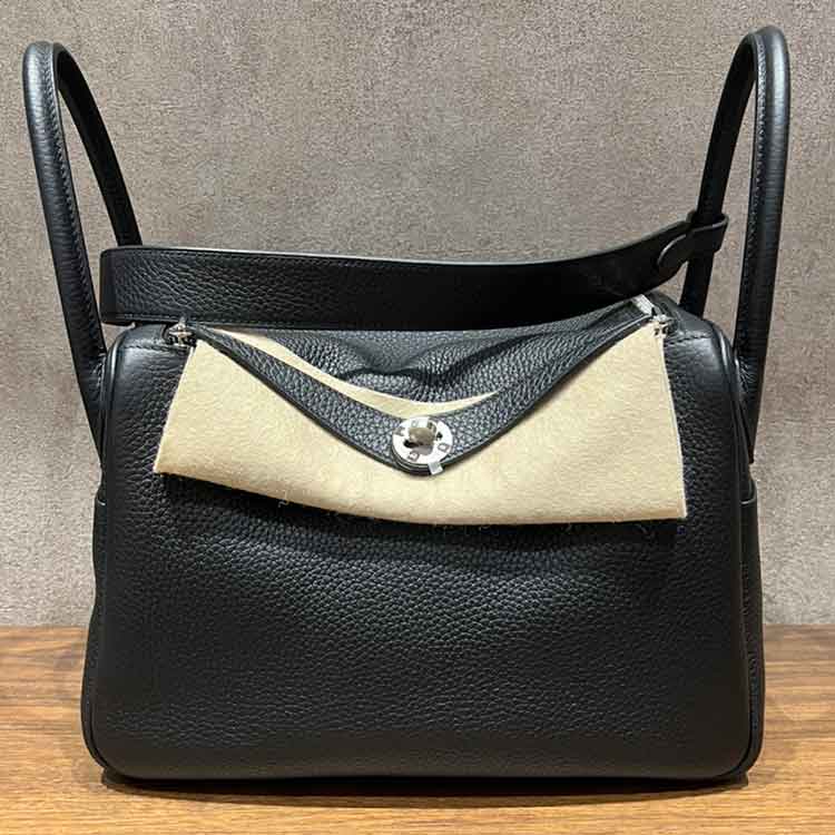 エルメス リンディ30 黒 トリヨンクレマンス シルバー金具 G刻印