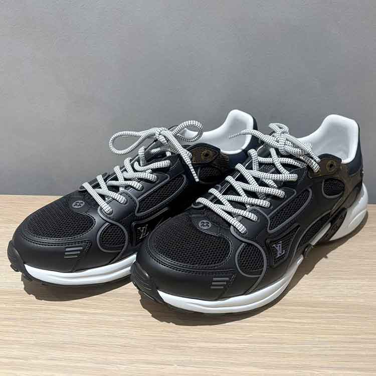 ルイ・ヴィトン LVオリンピア スニーカー36.5 ブラック ミックス シルバー金具 1AHOFA