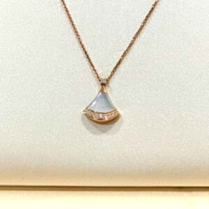 ブルガリ ディーヴァドリーム ネックレス マザーオブパール/ダイヤモンド 0.13ct K18ピンクゴールド 358365