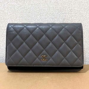 シャネル マトラッセ クラシック チェーンウォレット グレー キャビアスキン ゴールド金具 AP0250