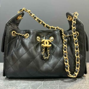 シャネル シャネル25 チェーンショルダーバッグ ブラック キャビアスキン ゴールド金具 AS5631