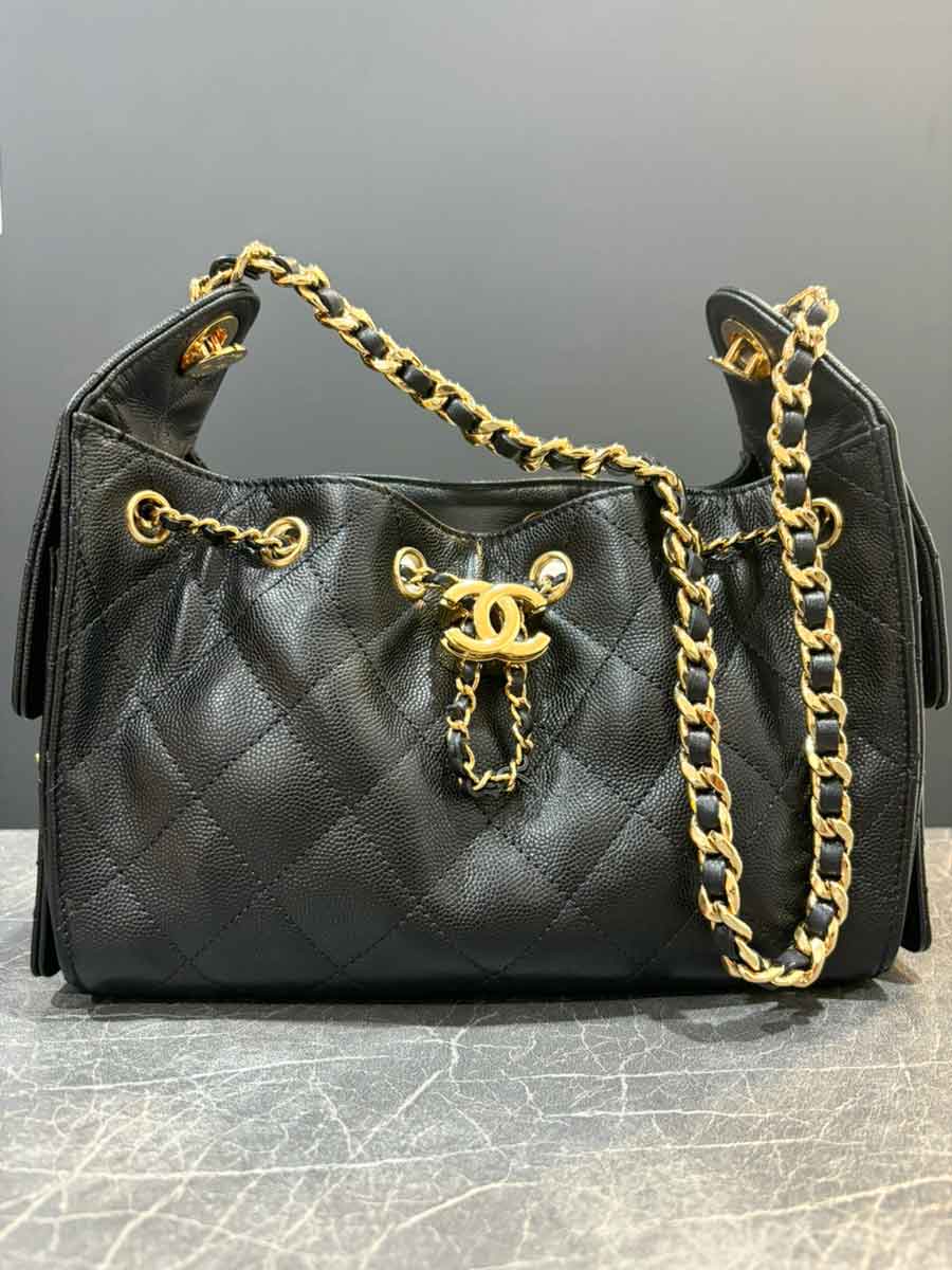 シャネル シャネル25 チェーンショルダーバッグ ブラック キャビアスキン ゴールド金具 AS5631