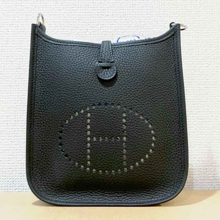 エルメス エヴリンTPM ロング ブラック トリヨンクレマンス シルバー金具 K刻印