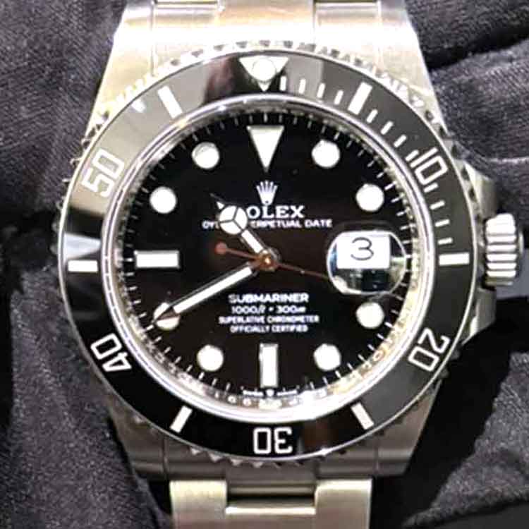 ロレックス サブマリーナー デイト 41mm ブラック SS 126610LN
